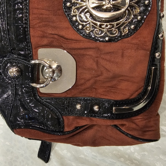 VGUC - Vintage Guess Handbag - JS style, Burgandy - Picture 4 of 16